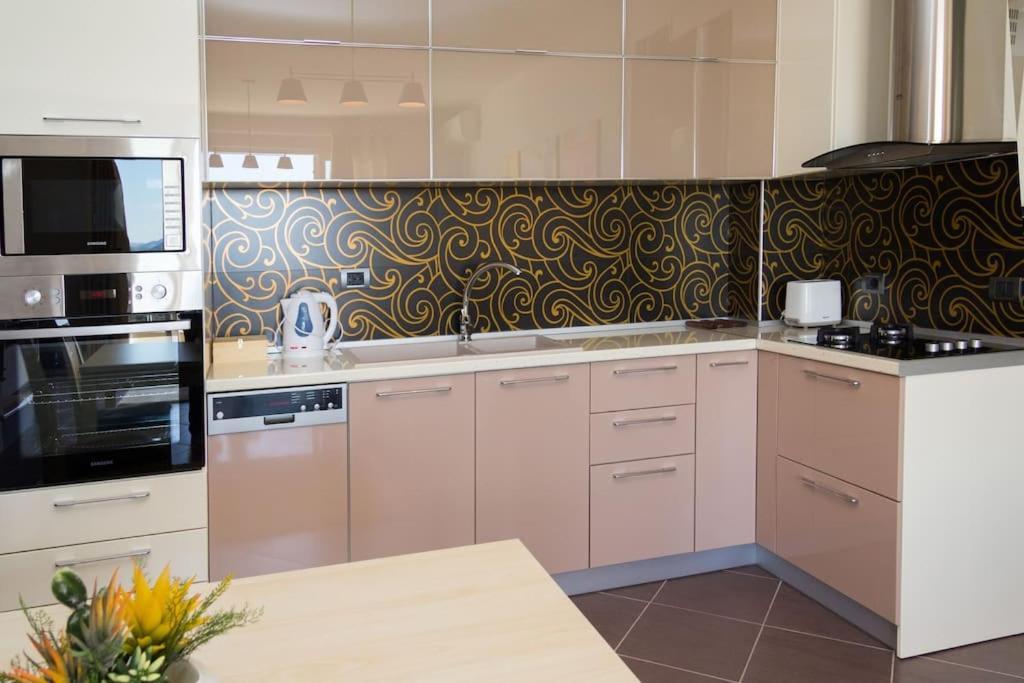 Exclusive Apartment Tiranë Eksteriør bilde